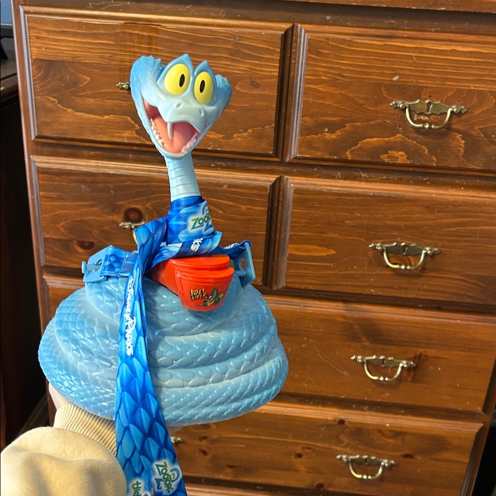 Disney Zootopia 2 Gary d’snake snake sipper from Disneyland NEW unused